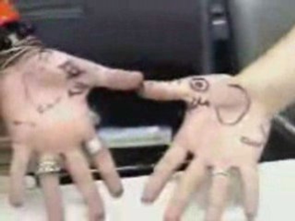 Hand_Elephants_Clips