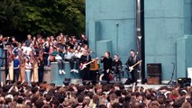 Video u2 perform o