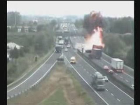 Accident terrible d'un poids lourds en Italie le 08/08/2008