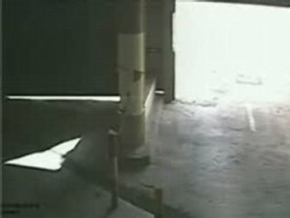 Scooter vs Porte de garage