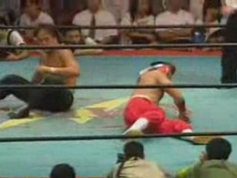 FMW Hayabusa Katsutoshi Niiyama vs Gladiator, Hisakatsu Oya