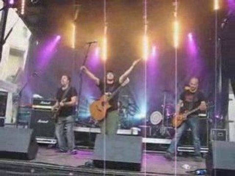 Longue Distance Maudit qu't'es belle Dinan 2008