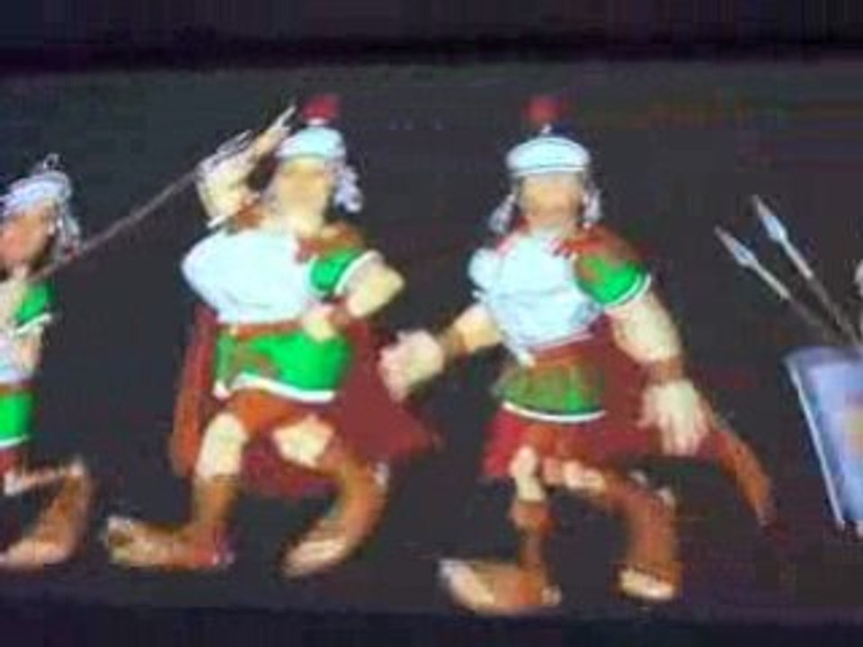 Parc Astérix Le défi de César 2008 .part 1