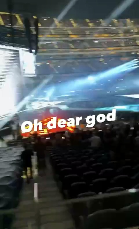 Lea Thompson steals the show dancing at Usher concert with famous daughters