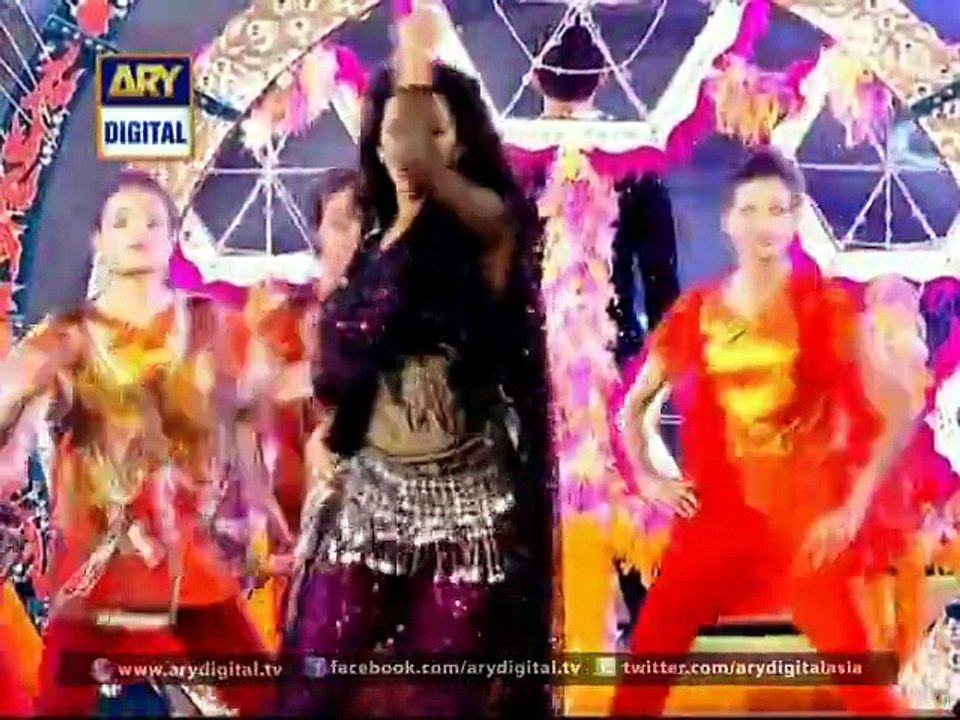Mathira & Humayyun Saeed With Team MHSA Performance ARY Film Awards ...