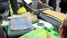 Estudantes franceses entram em confronto com a polícia após protestos devido a condições nas escolas