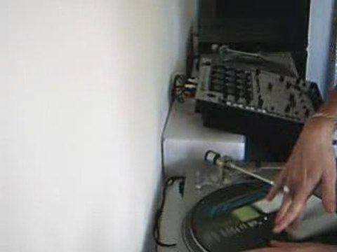 Deneck Traxx @ Home/002