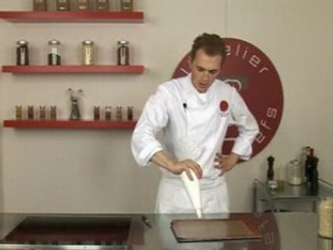 Utiliser une poche à douille