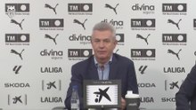 Los momentos más divertidos de la rueda de prensa de JAVIER AGUIRRE como entrenador del Valencia