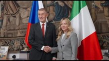 Meloni in visita ufficiale a Praga, l'incontro con il premier Babis