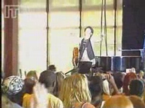 Samples from the Sugababes, a Cruise cameo and Beatles bits