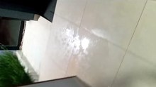 Chuva forte leva parte do asfalto na Rua Celso Souza Guerra, em Cascavel