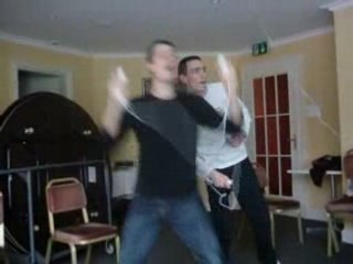 Djslim vs la wii en mode tecktonik