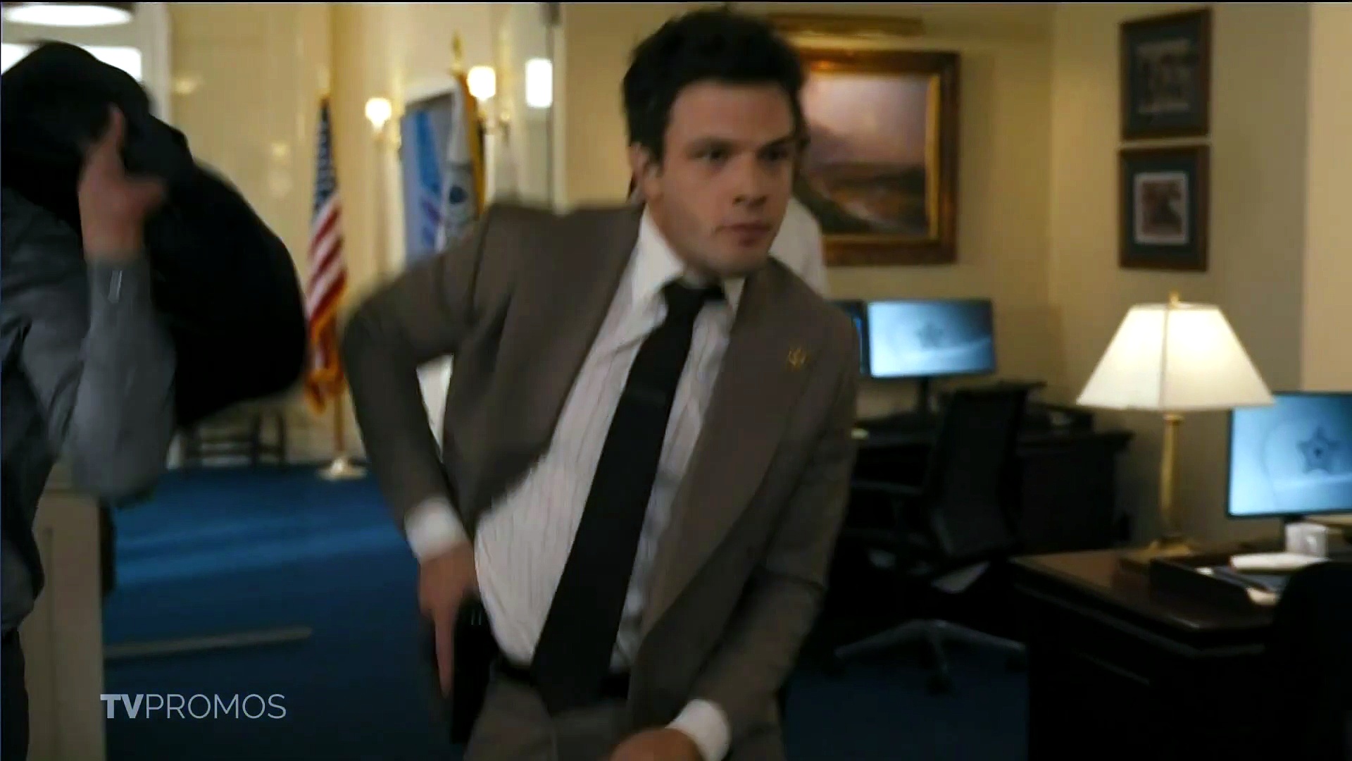 Line of Fire S01E03 There Are Two Wolves