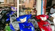पेट्रोल को बोलो bye-bye,PURE EV के संग उड़ो high!आज ही switch करो smart,Electric future – start!