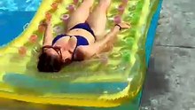 prank ma copine à la piscine