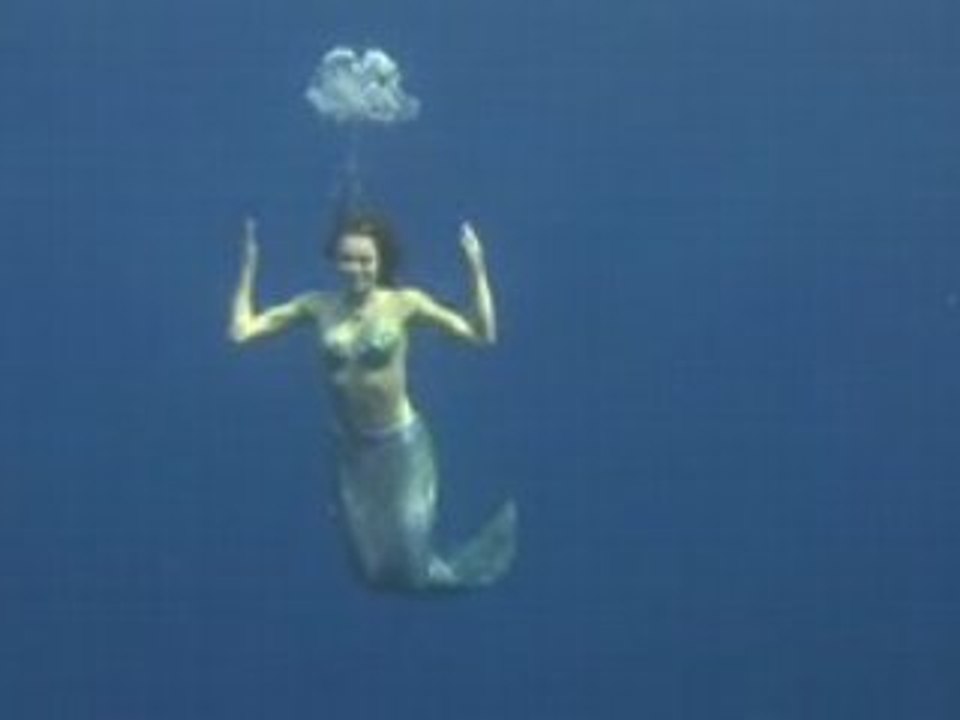 Sirenetta, incontro paranormale