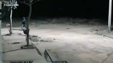 Imagens do circuito de segurança que mostram Lázaro na região onde foi capturado