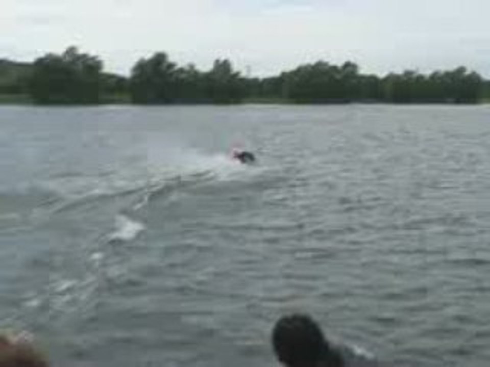 Téléski ski nautique - Départ en arrière