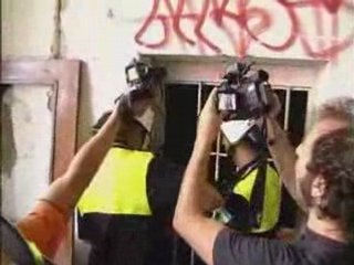 Policía Local  Granada desaloja cuartel de Automovilismo