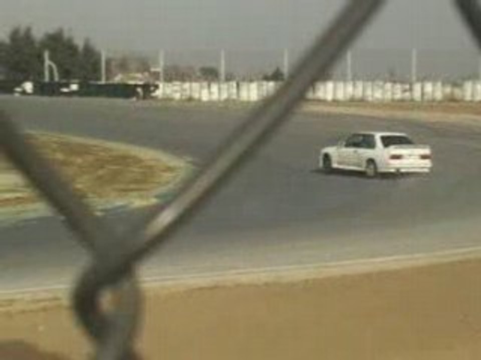Drift BMW M3 E30