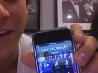 SELENA GOMEZ SAYS GET THE JONAS BROTHERS ALBUM