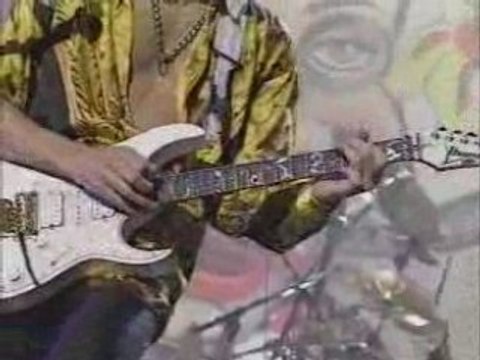 (Sick Shit) Steve Vai - Guitar Solo