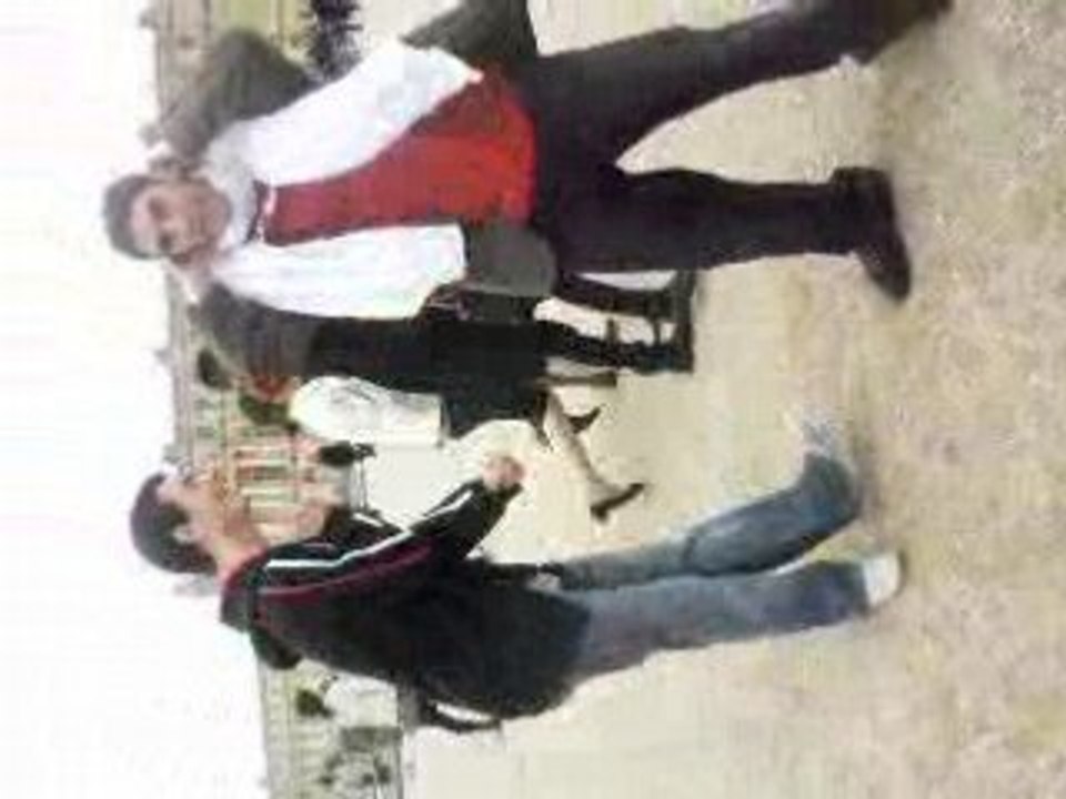 Eric et Ugo dansent