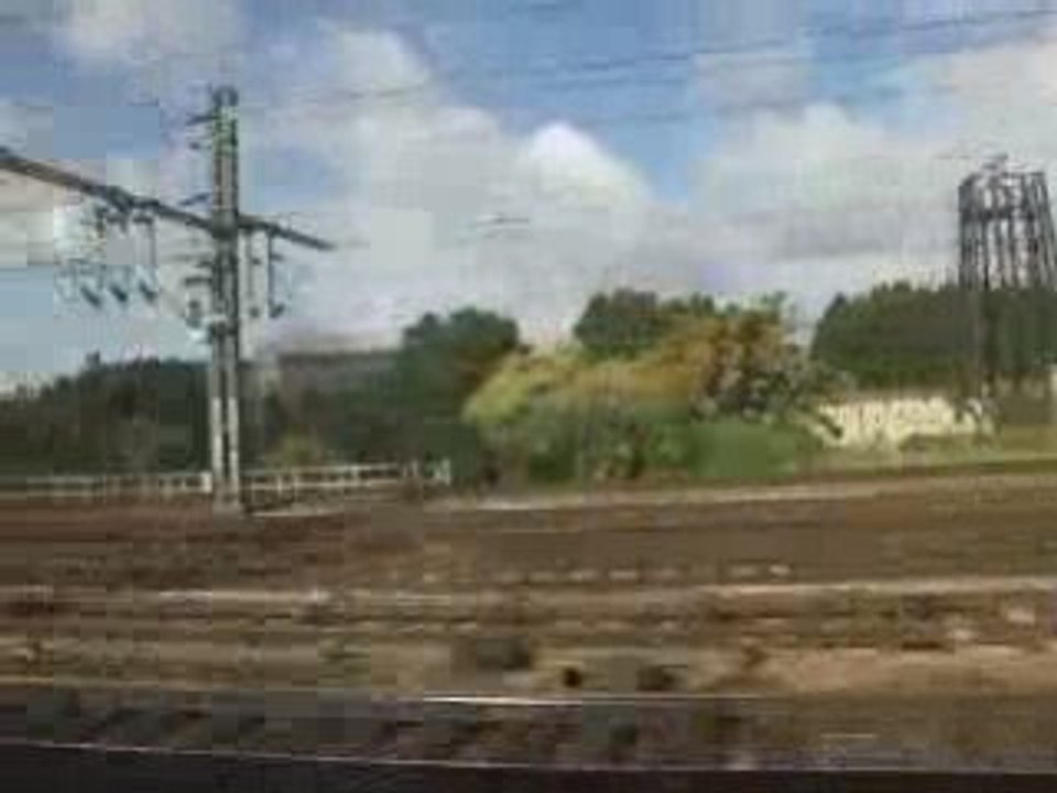 Arrivée d'un Eurostar en banlieue parisienne (Paris Nord)