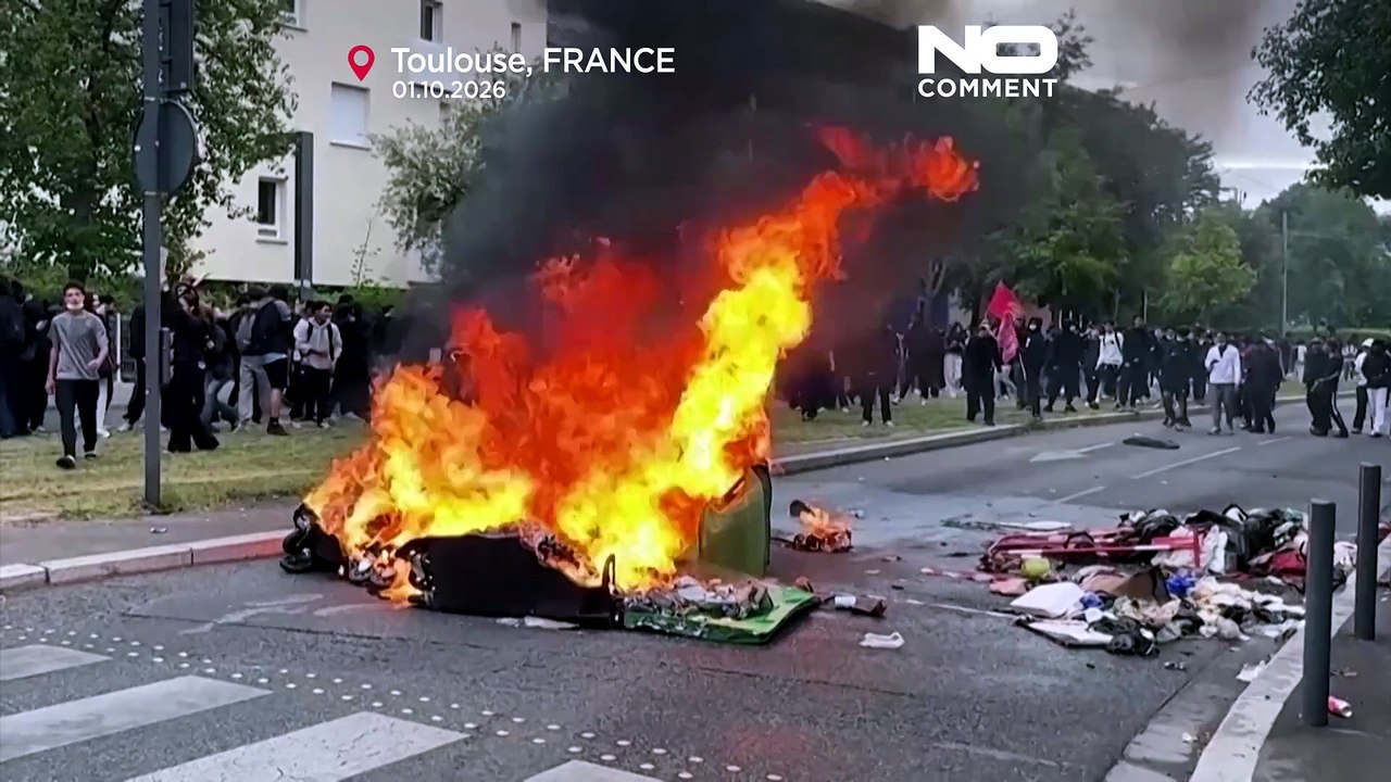 Frankreichs Schüler geraten mit Polizei aneinander, Schulproteste breiten sich aus
