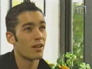 Clase 406 - Kike Comprándole Flores a Jessica