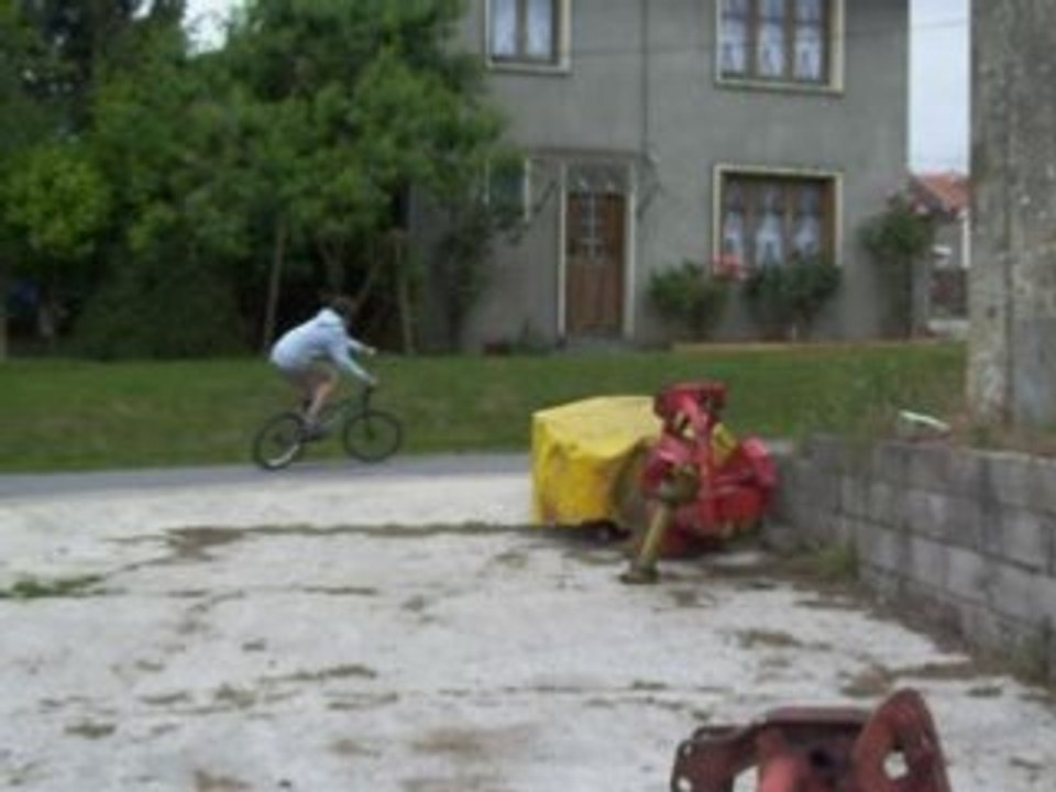 CHUTE A LA CON