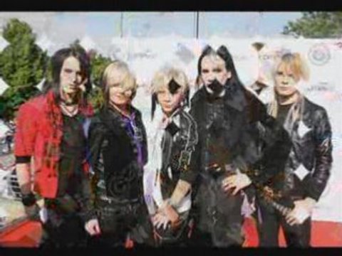 Cinema Bizarre-Dysfunctional Family