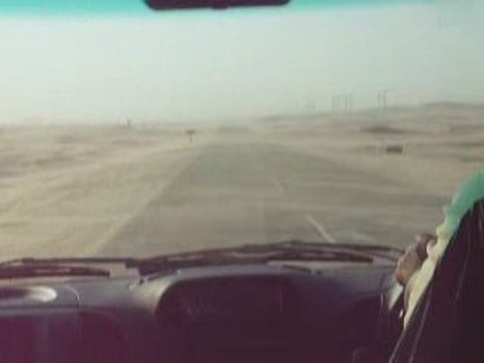 le vent sur la route en Namibie