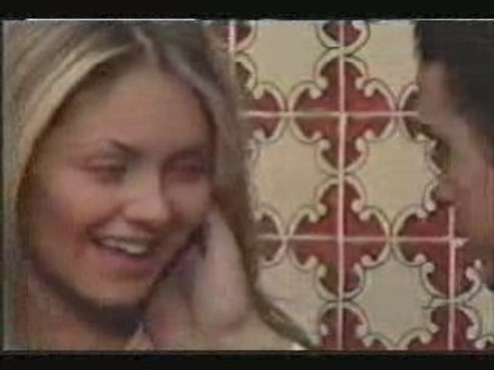 Anahí en Mujeres Engañadas...6