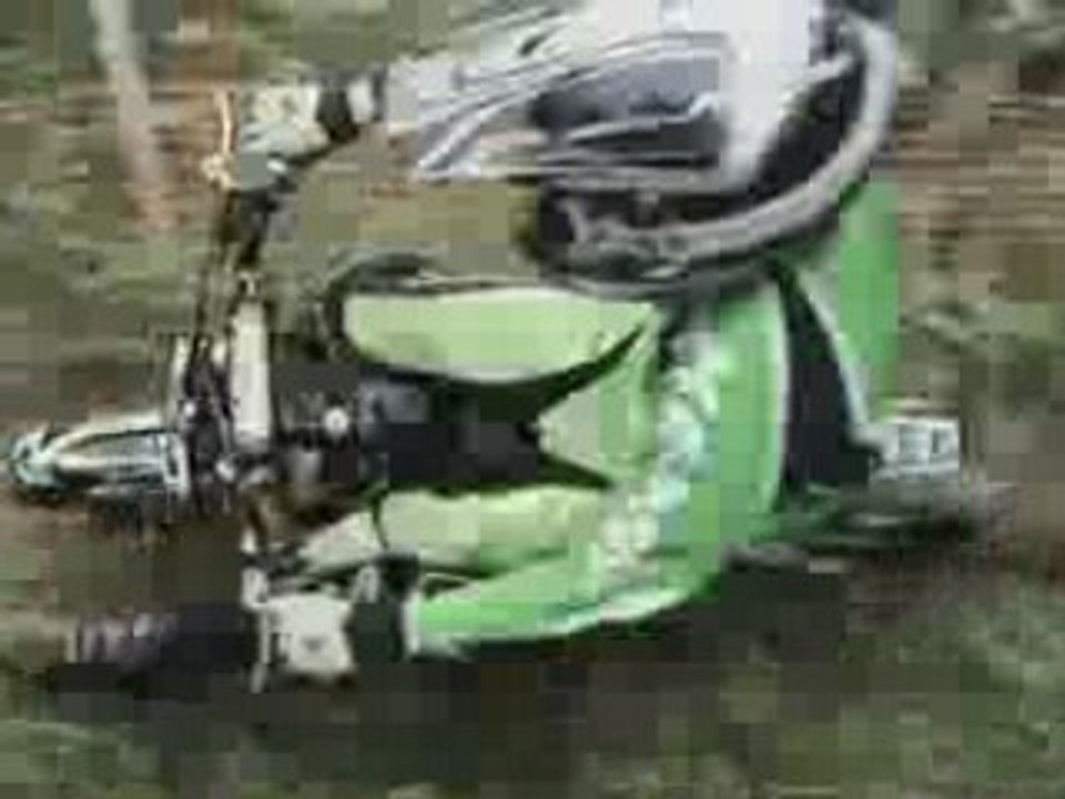 Rider popopski a ris en pit bike