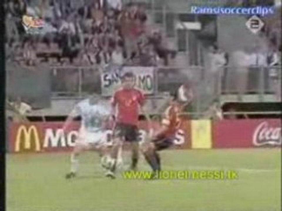 Robinho vs messi
