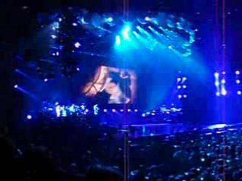 Christina Aguilera Back to Basics Tour Paris