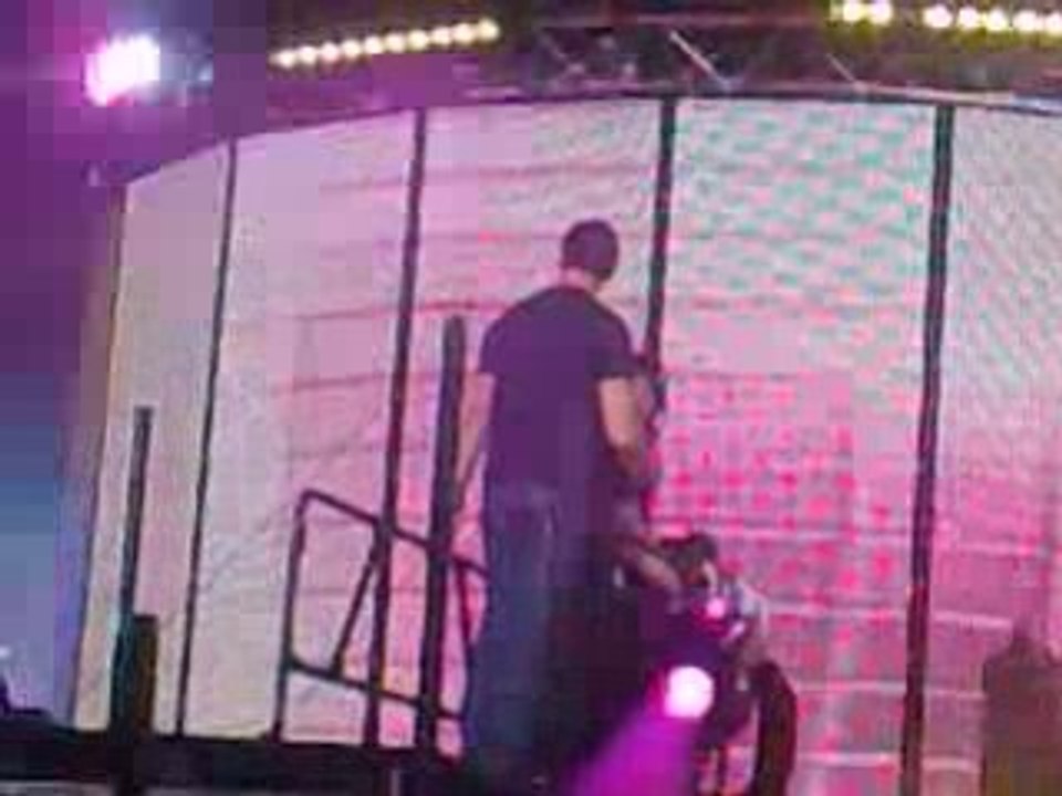 Dj TIESTO fait son entré en piste sur tapis rouge