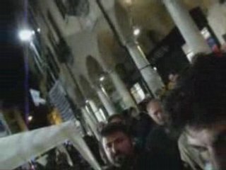 ultra' padani cantano " noi non siamo napoletani....! "