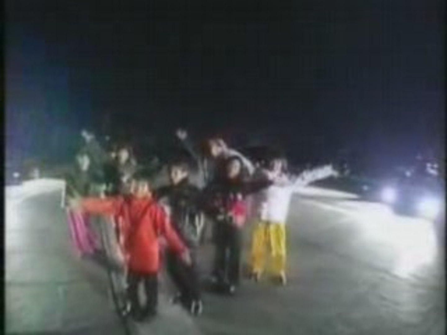 愛はきらめきの中に How Deep Is Your Love 動画 Dailymotion