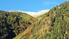 Rize'de seyirlik manzaralar: Kaçkar Dağları'nda iki mevsim bir arada