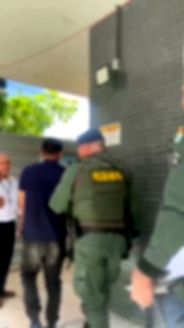 Suspeitos são conduzidos à sede da PF em Fortaleza