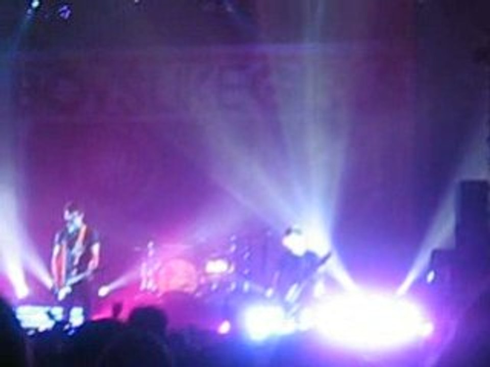 Hero/heroine Boys Like Girls