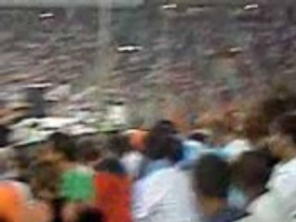 la hola au vélodrome !