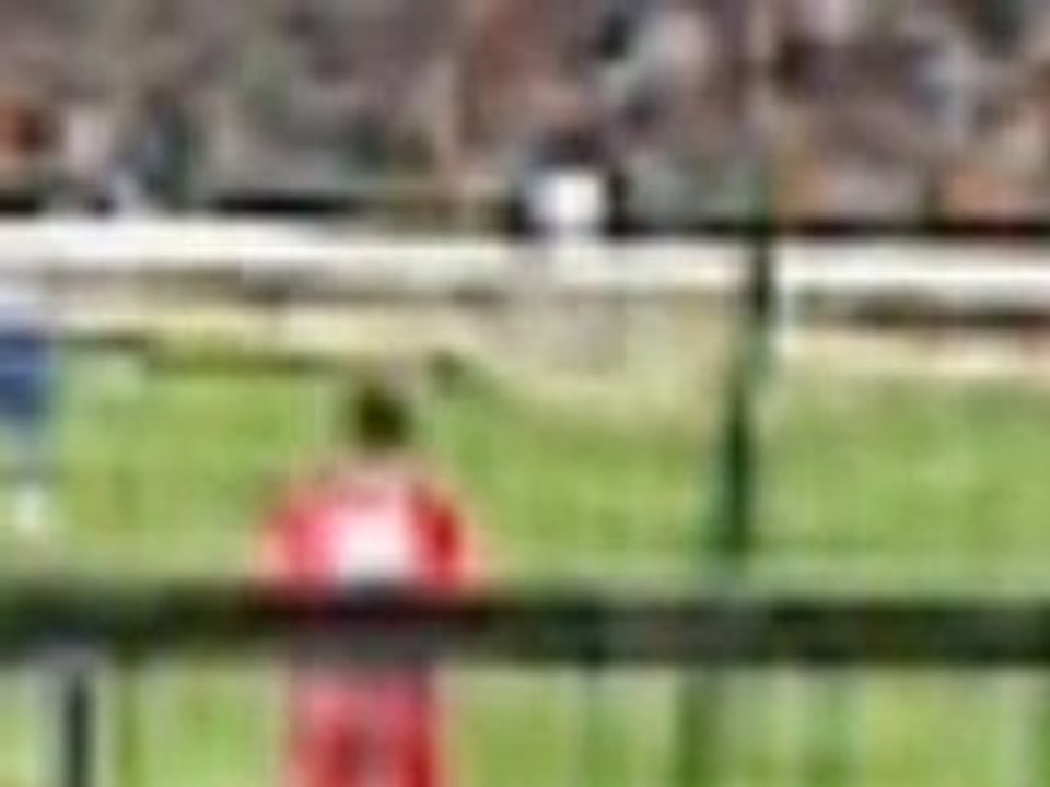 rioux ta femme est juste là devant nous  . .