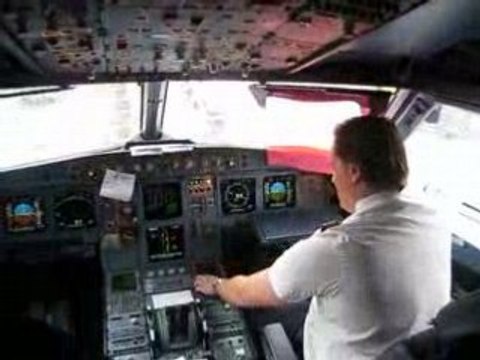 airbus a321 cockpit