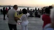 Nos Raíz ft Lucibela Santos  Praca do Comercio, Lisboa 540p [QJ8eBqDXRxo]