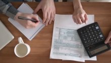 Which insurance company has the highest reviews ?