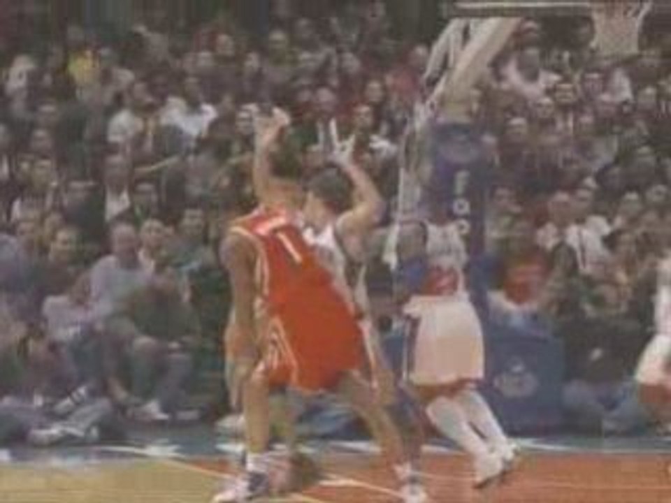 Nate Robinson Blocks Yao Ming